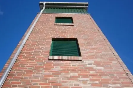 Blick am Feuerwehrturm empor