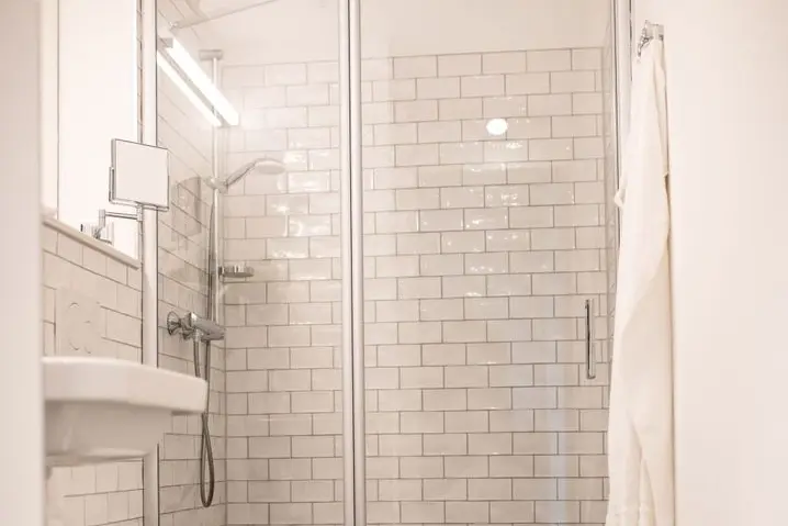Boardinghouse: Bad mit Dusche